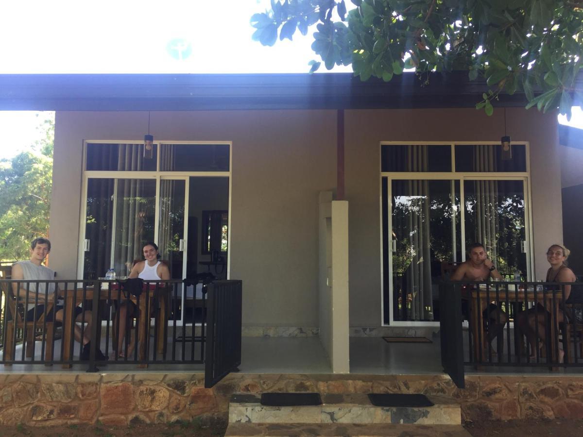 Saffron Lake Yala Tissamaharama Exterior foto