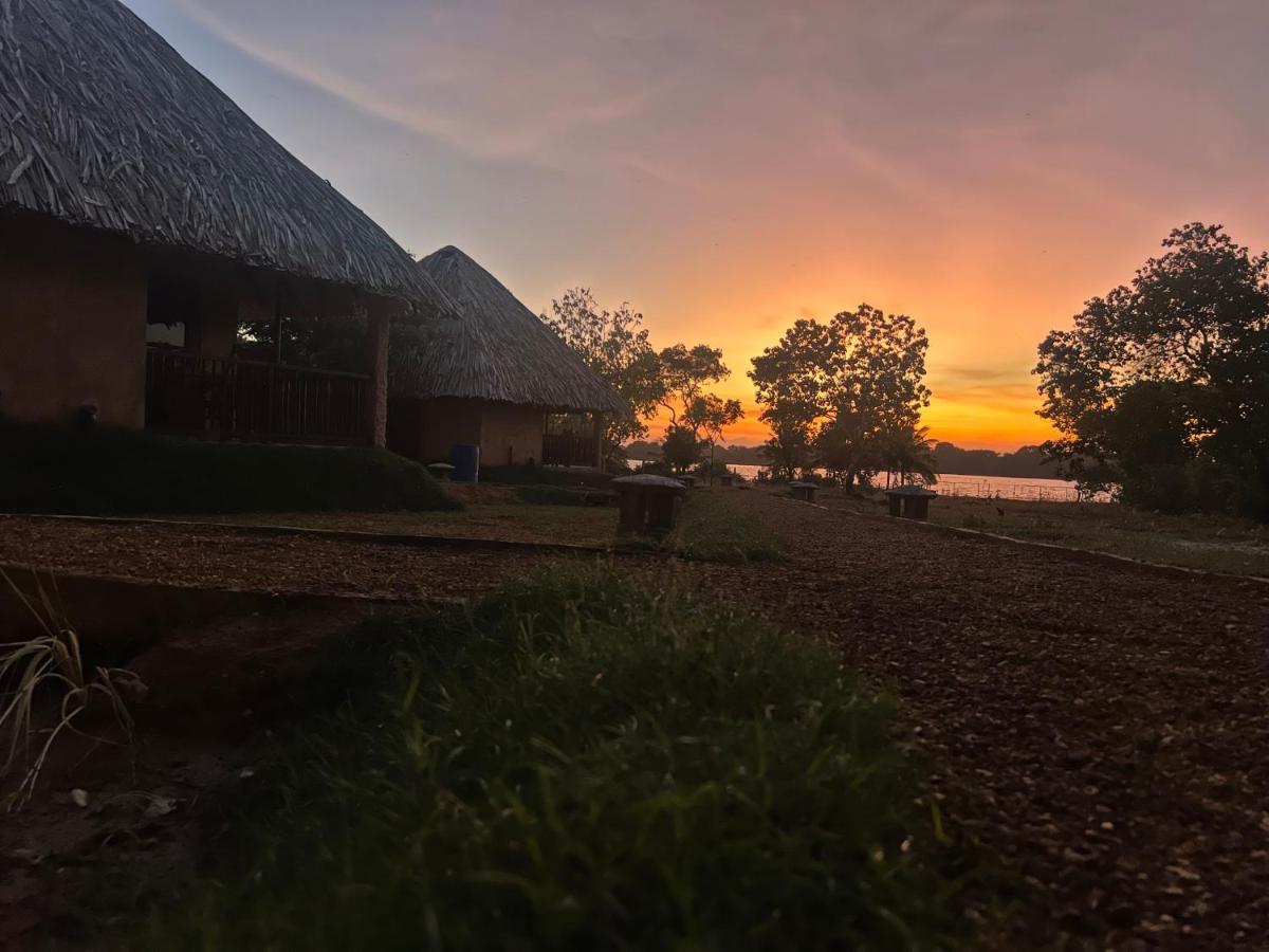 Saffron Lake Yala Tissamaharama Exterior foto